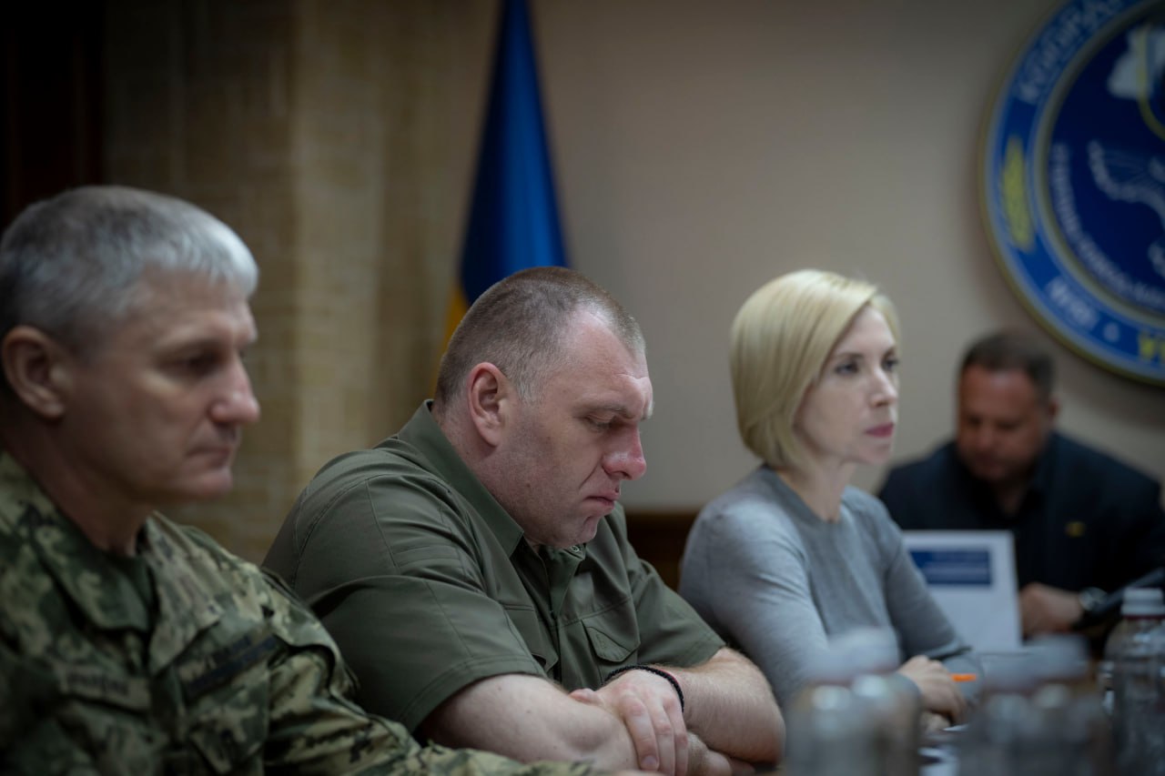 Discussion with the team involved in POW exchanges with the Russian Federation